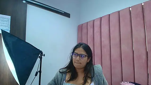 Snapshot of Miaa_Smiith_ chatting on 12.23.25 Miaa Smiith online show from 12.23.25