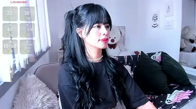 HannaKim online show from 12.14.24