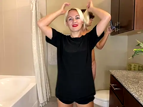 girlfriendmissy online show from 12.13.25