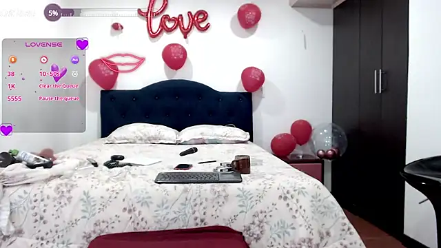 Snapshot of Sanyi_hot chatting on 02.19.25 Sanyi hot online show from 02.19.25
