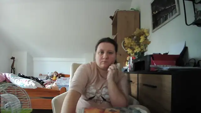 Snapshot of ReifeVenna chatting on 07.23.26 ReifeVenna online show from 07.23.26