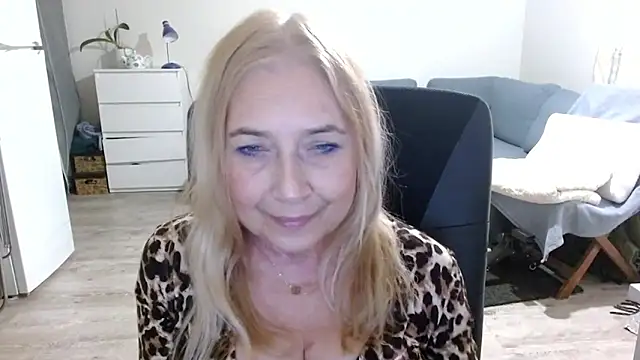 sofia xkiss online show from 02.04.25