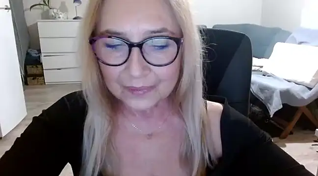 sofia xkiss online show from 02.05.25