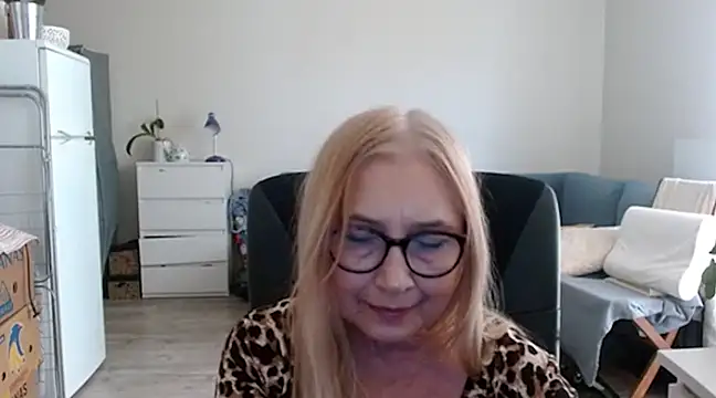 sofia xkiss online show from 02.18.25