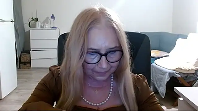 sofia xkiss online show from 02.23.25