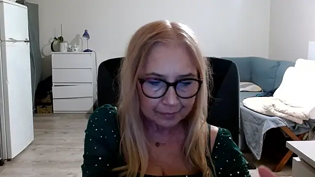 sofia xkiss online show from 02.28.25