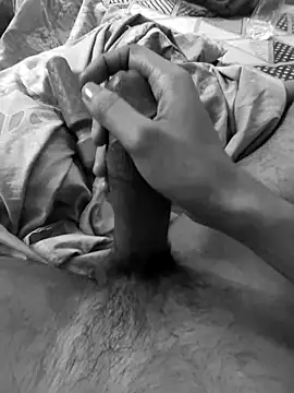 Snapshot of lovethickdick690 chatting on 02.16.25 lovethickdick690 online show from 02.16.25