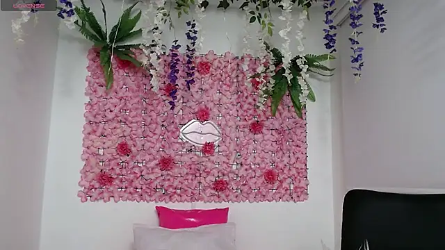 Snapshot of BLONDE_SEXYHOT chatting on 02.03.25 BLONDE SEXYHOT online show from 02.03.25