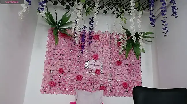 Snapshot of BLONDE_SEXYHOT chatting on 02.07.25 BLONDE SEXYHOT online show from 02.07.25