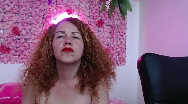 Snapshot of BLONDE_SEXYHOT chatting on 02.15.25 BLONDE SEXYHOT online show from 02.15.25