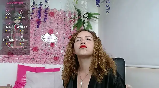 Snapshot of BLONDE_SEXYHOT chatting on 02.20.25 BLONDE SEXYHOT online show from 02.20.25