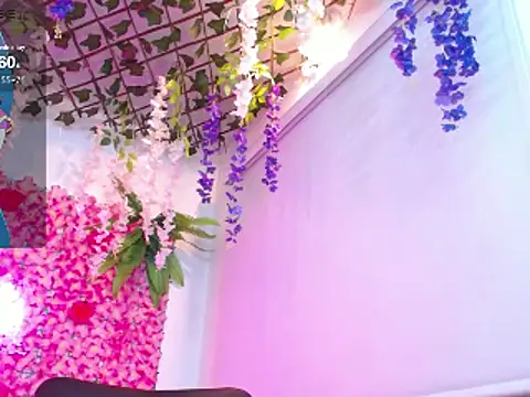 Snapshot of BLONDE_SEXYHOT chatting on 03.07.25 BLONDE SEXYHOT online show from 03.07.25