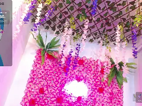 Snapshot of BLONDE_SEXYHOT chatting on 03.07.25 BLONDE SEXYHOT online show from 03.07.25