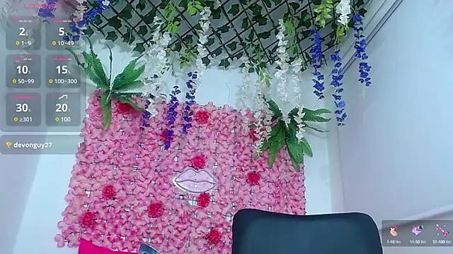 Snapshot of BLONDE_SEXYHOT chatting on 03.12.25 BLONDE SEXYHOT online show from 03.12.25