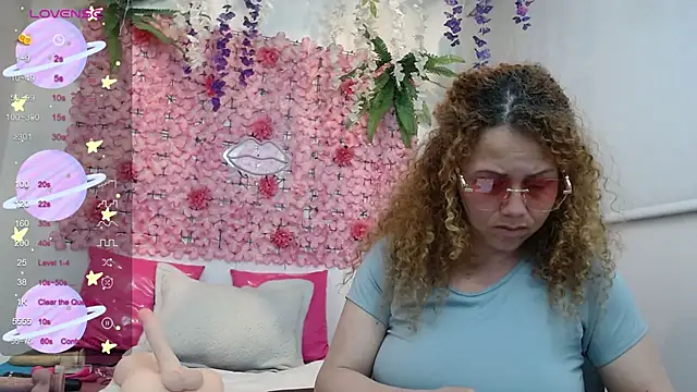 Snapshot of BLONDE_SEXYHOT chatting on 03.22.25 BLONDE SEXYHOT online show from 03.22.25