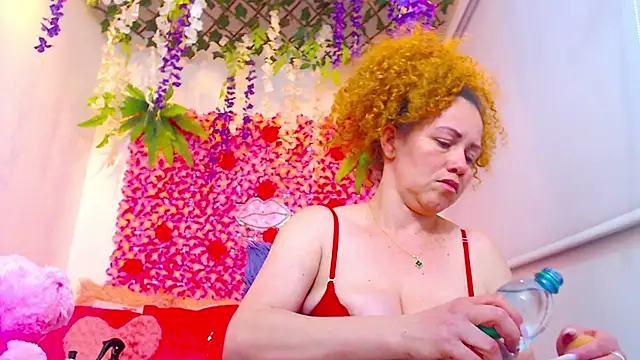 Snapshot of BLONDE_SEXYHOT chatting on 11.07.25 BLONDE SEXYHOT online show from 11.07.25