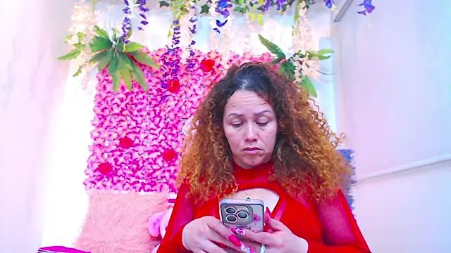 Snapshot of BLONDE_SEXYHOT chatting on 11.26.25 BLONDE SEXYHOT online show from 11.26.25