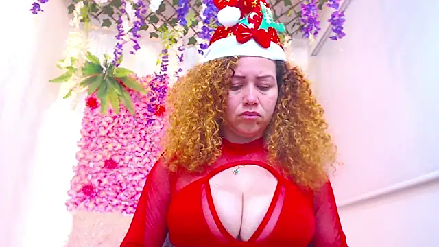 Snapshot of BLONDE_SEXYHOT chatting on 12.03.25 BLONDE SEXYHOT online show from 12.03.25