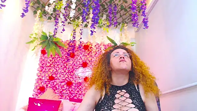 Snapshot of BLONDE_SEXYHOT chatting on 12.04.25 BLONDE SEXYHOT online show from 12.04.25