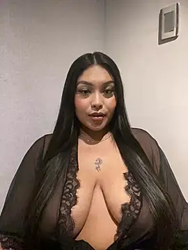 Snapshot of Kendall-Moll chatting on 03.14.25 Kendall-Moll online show from 03.14.25