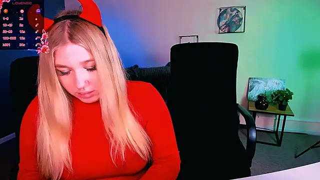 juli kisss online show from 02.08.25