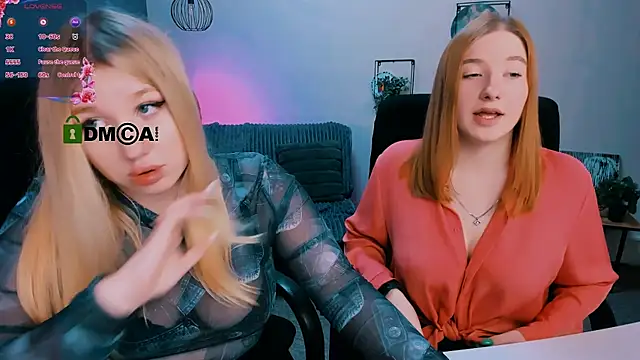 juli kisss online show from 02.13.25