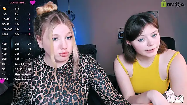 juli kisss online show from 03.14.25