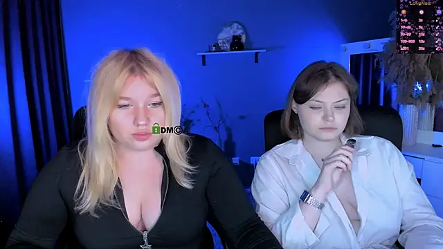 juli kisss online show from 09.21.25