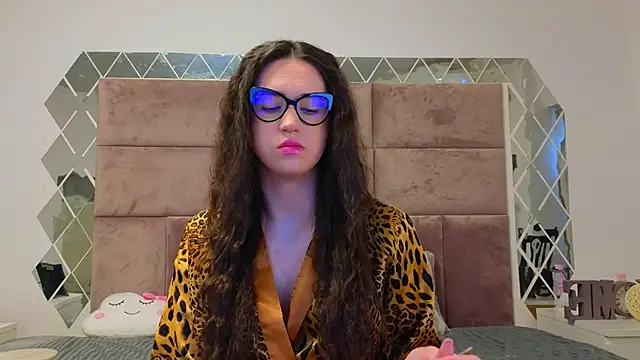 Snapshot of SweetScribe chatting on 02.12.25 SweetScribe online show from 02.12.25