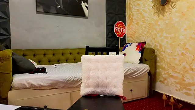 Snapshot of SweetScribe chatting on 02.22.25 SweetScribe online show from 02.22.25