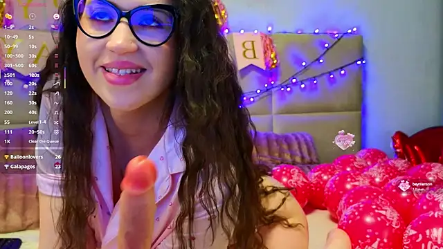 Snapshot of SweetScribe chatting on 03.10.25 SweetScribe online show from 03.10.25