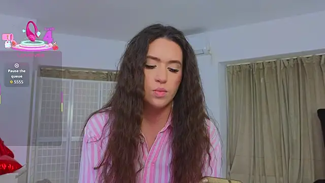 Snapshot of SweetScribe chatting on 11.19.25 SweetScribe online show from 11.19.25