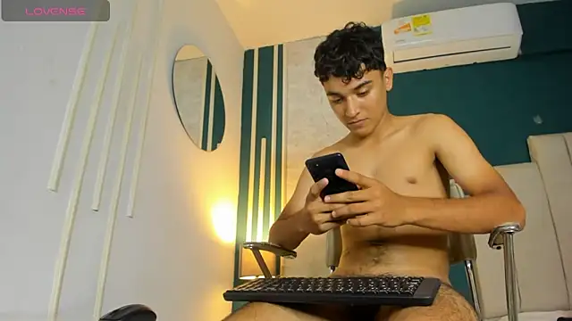 Austin Cardieff online show from 01.04.25