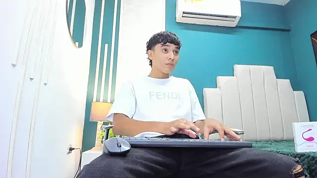 Austin Cardieff online show from 02.03.25