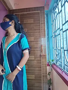 Snapshot of wild_bong_queen chatting on 10.04.25 wild bong queen online show from 10.04.25