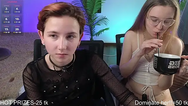 Snapshot of velvetvalkyries chatting on 12.07.24 velvetvalkyries online show from 12.07.24