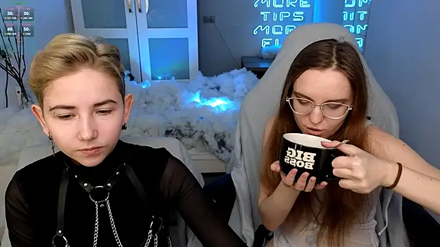 Snapshot of velvetvalkyries chatting on 01.02.25 velvetvalkyries online show from 01.02.25