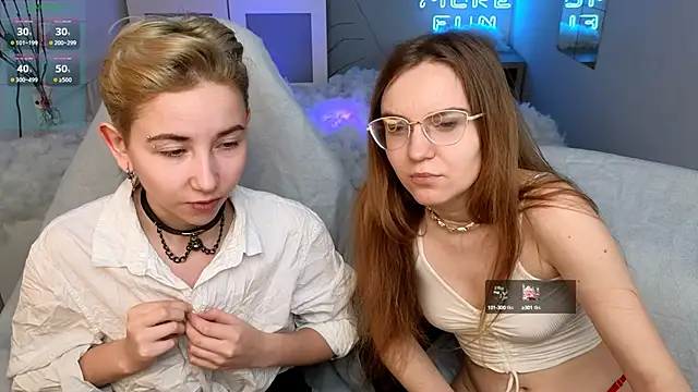 Snapshot of velvetvalkyries chatting on 01.04.25 velvetvalkyries online show from 01.04.25