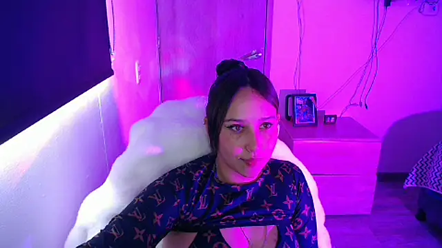 Skarlet Adams28 online show from 09.11.25