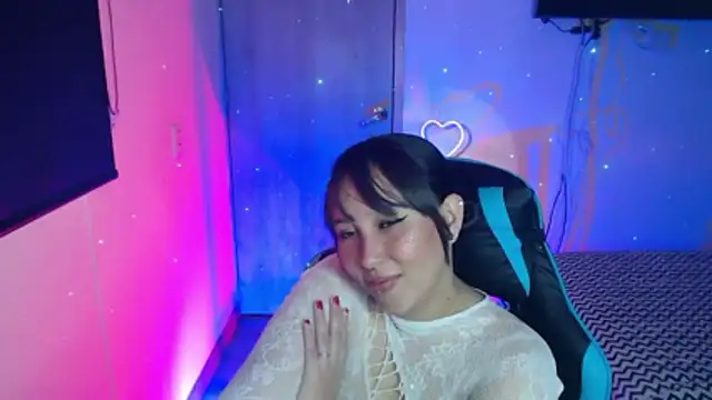 Skarlet Adams28 online show from 04.01.26