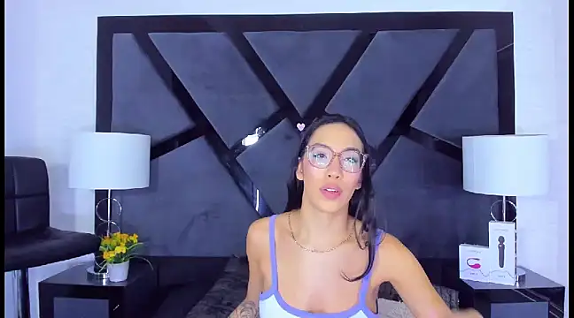 KylieWhite online show from 01.10.25