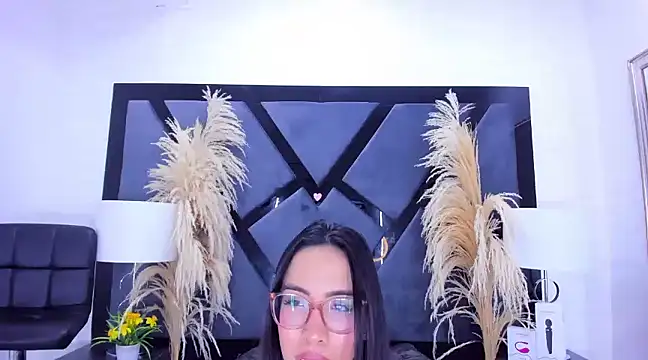 KylieWhite online show from 01.14.25