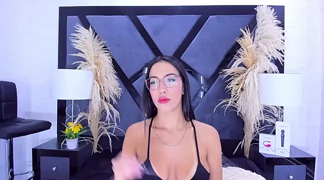 KylieWhite online show from 01.16.25