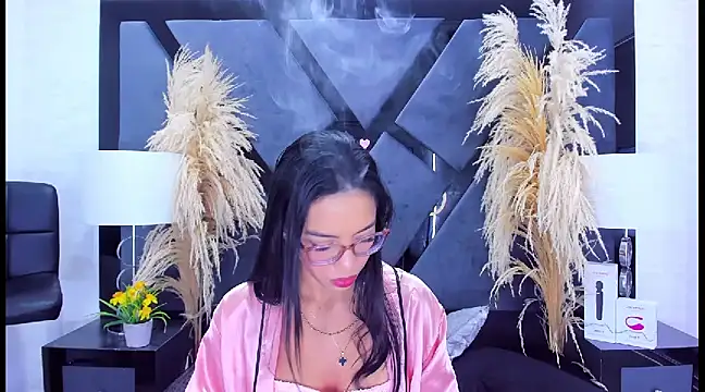 KylieWhite online show from 01.23.25