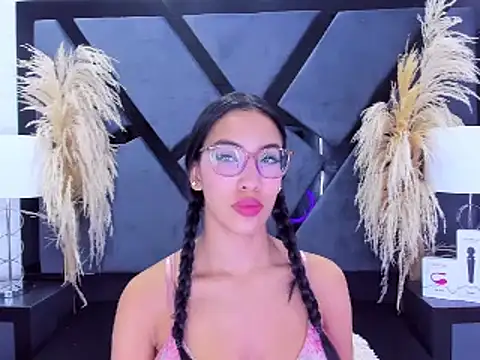 KylieWhite online show from 02.21.25