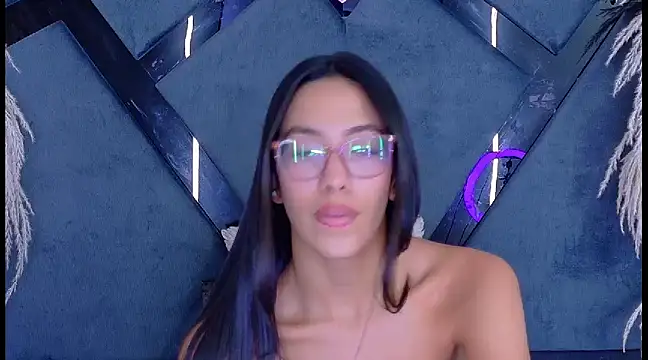 KylieWhite online show from 03.03.25