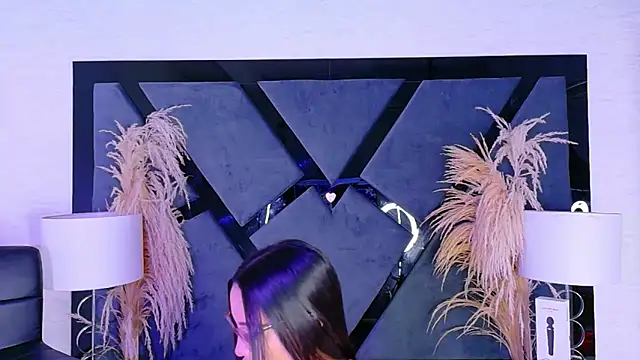 KylieWhite online show from 11.05.25