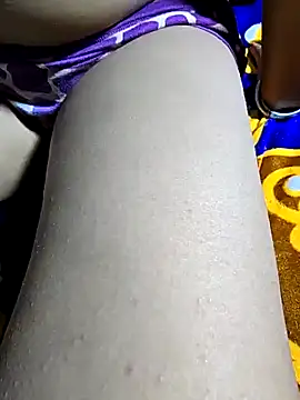 Snapshot of hotbaby_5 chatting on 01.04.25 hotbaby 5 online show from 01.04.25