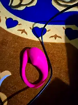 Snapshot of hotbaby_5 chatting on 01.06.25 hotbaby 5 online show from 01.06.25