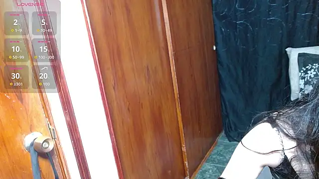 Snapshot of Persefonefire chatting on 12.02.25 Persefonefire online show from 12.02.25